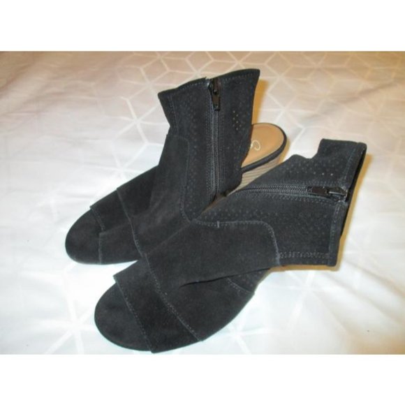 *Crown Vintage MOD Black ASTAREWIA Suede Peep Toe - Picture 2 of 7
